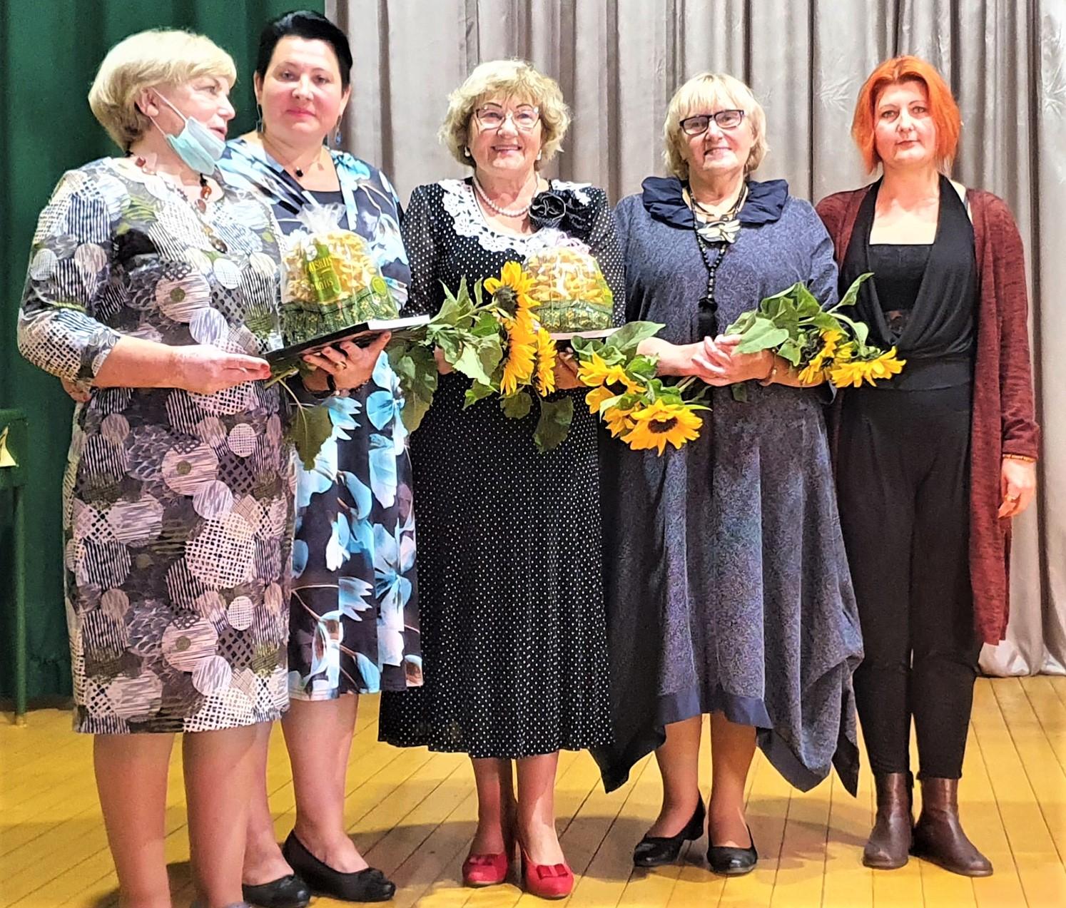 „Širdyje dar ne ruduo“ / Siesikų kultūros namuose vyko muzikinė poezijos popietė „Širdyje dar ne ruduo“.  K. Motiejūno nuotr.