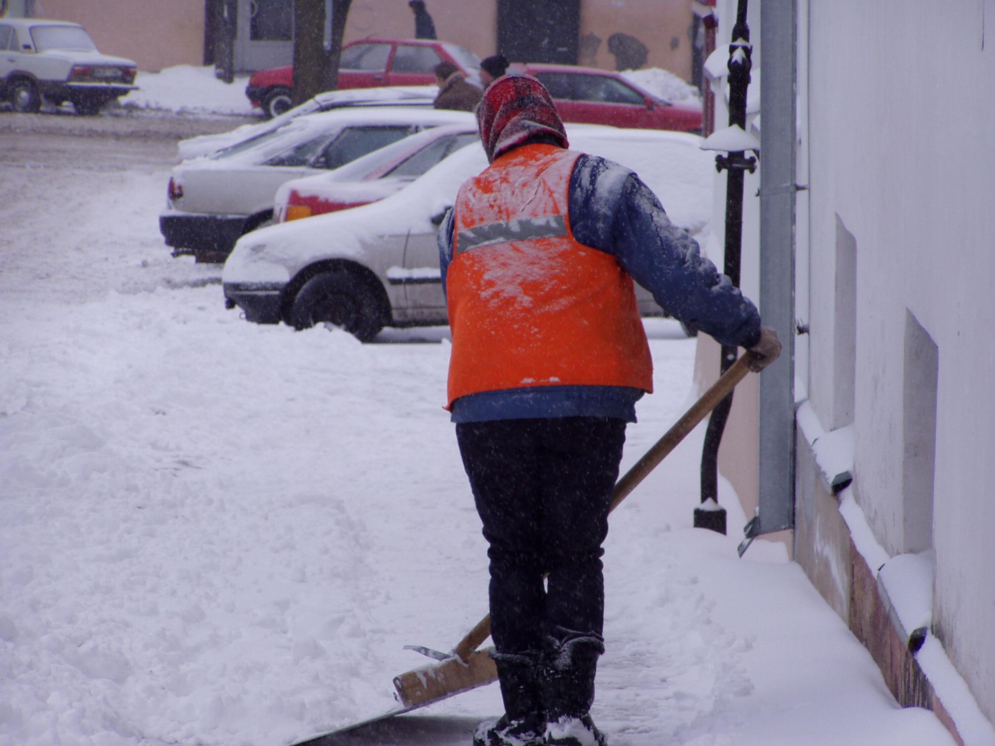 Sniegą valyti – tik geranoriškai /