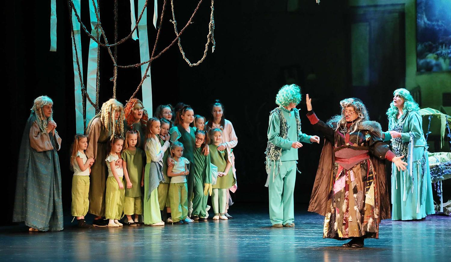 Stebuklą scenoje kūrė aktoriai ir technologijos