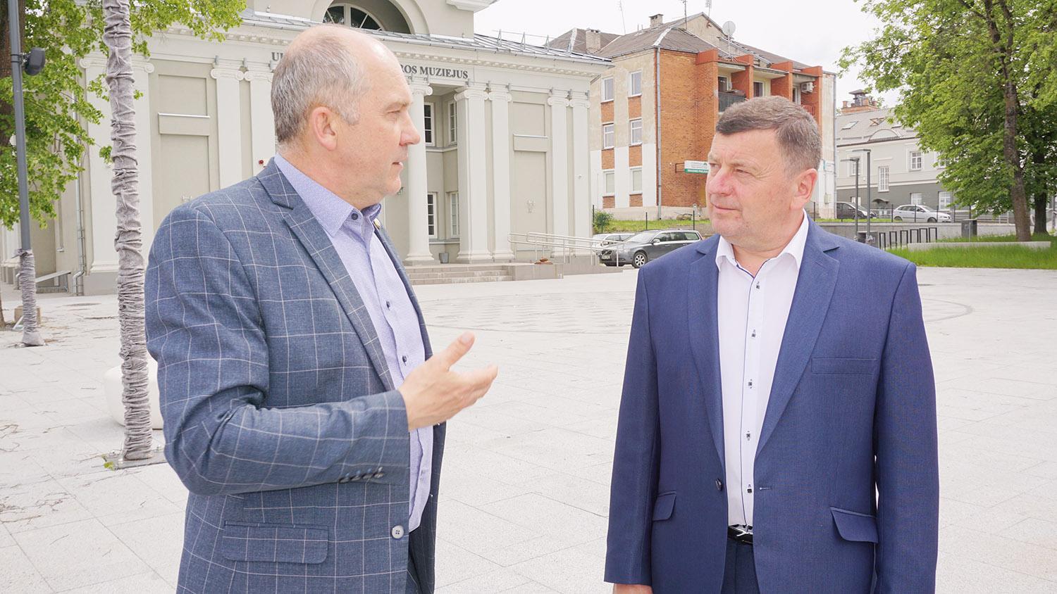 Su Kėdainių meru aptarė kuriamo parko projektą / R. Janickas svečiui aprodė Ukmergės miesto centro erdves.