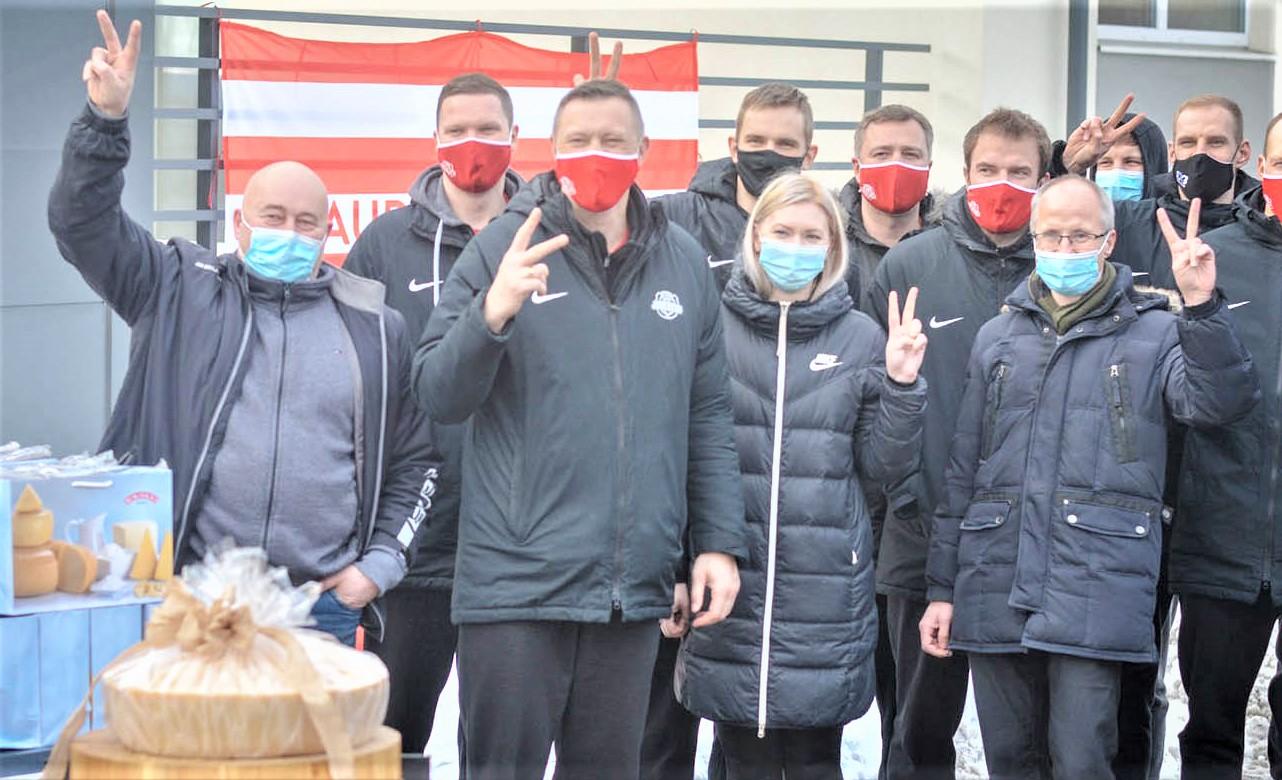 „Sūrio stotelės“ svečiai – pergalę šventę krepšininkai /