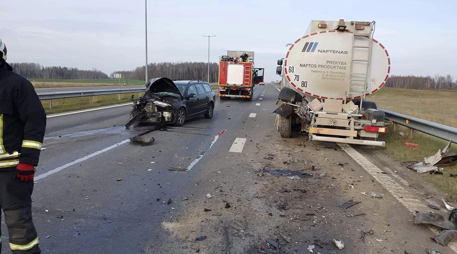 Susidūrė su sunkvežimiu / Ukmergės PGT nuotr.
