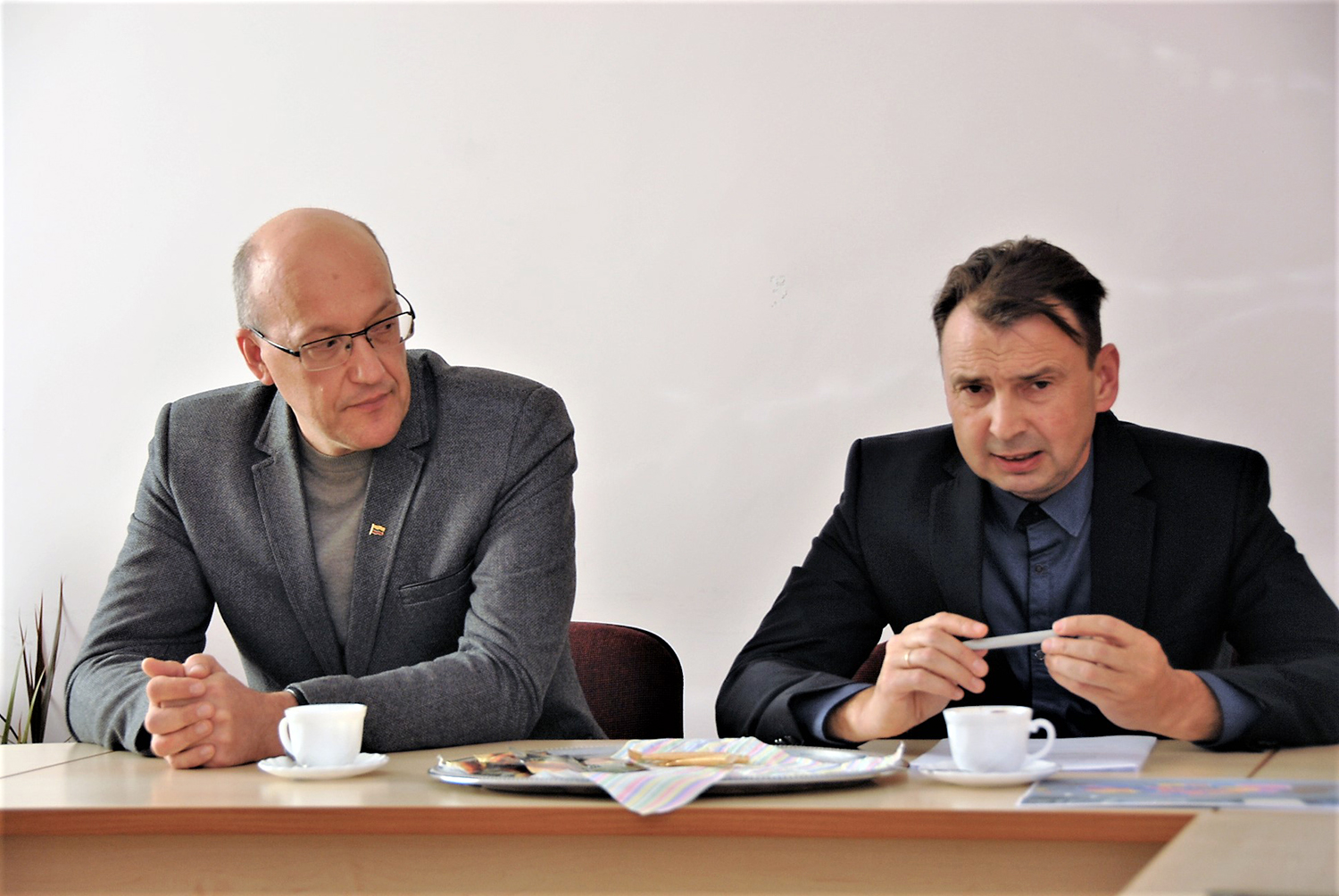 šventės ir problemos / Antano Smetonos gimnazijos direktorius A. Girdžiūna pristatė gimnazijos 100-mečio minėjimo programą. Gedimino Nemunaičio nuotr.