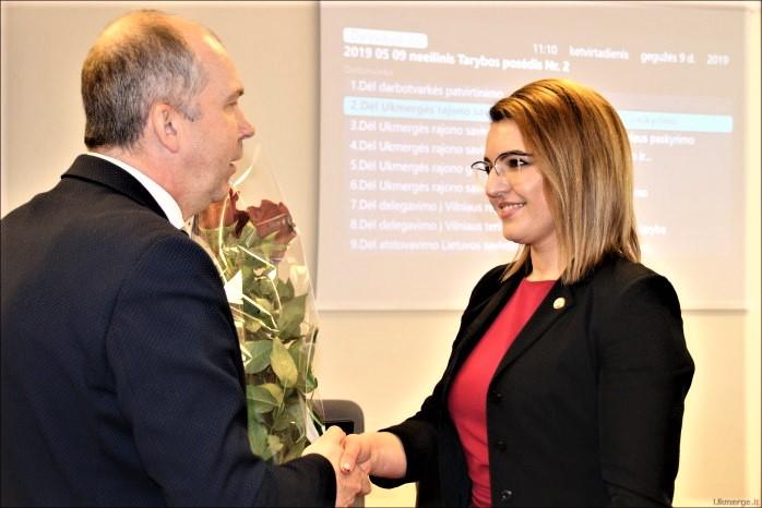 Tarybos dauguma salę paliko /