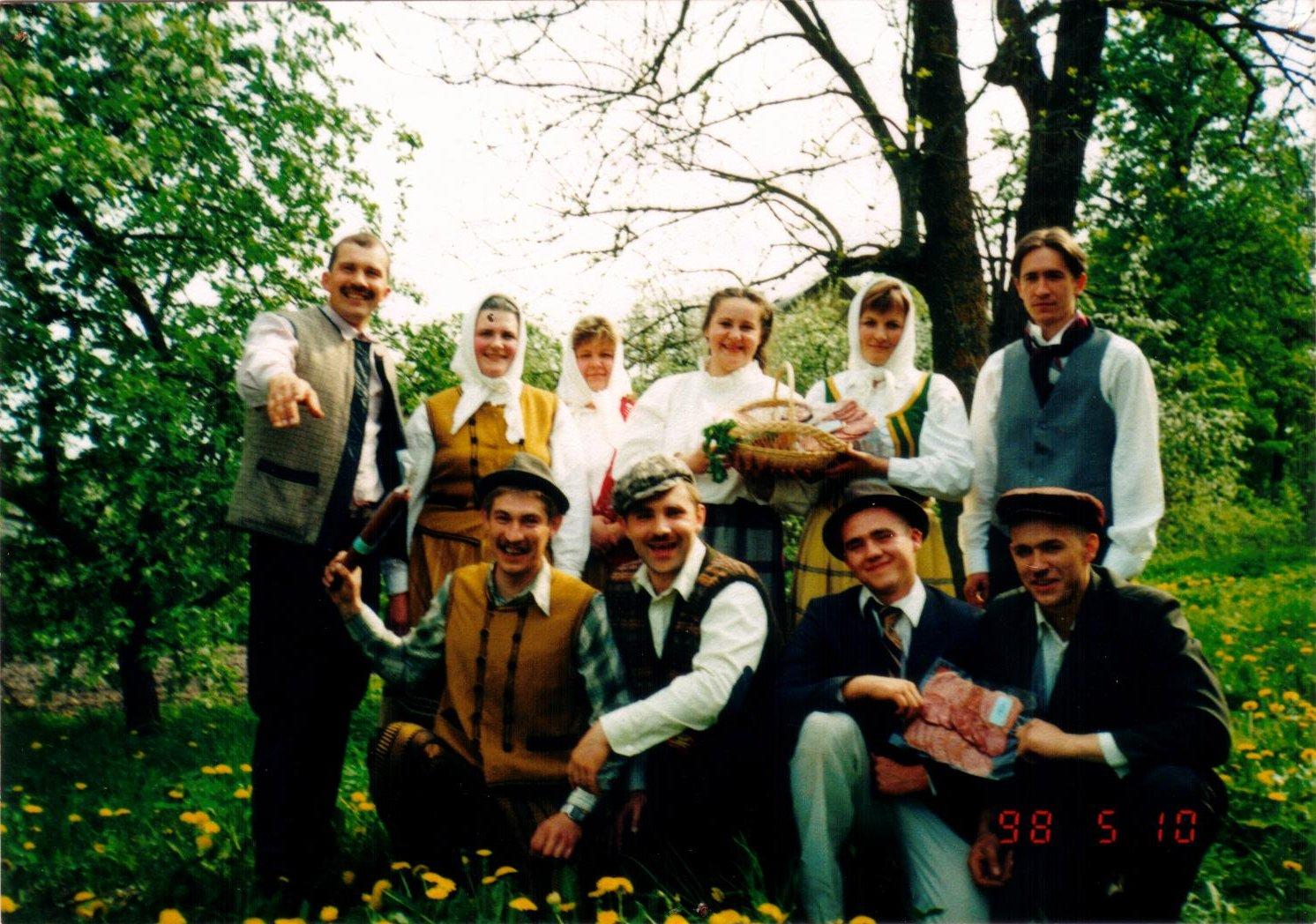 Taujėnų teatras „Bičiuliai“ vaidina ne tik Lietuvoje /