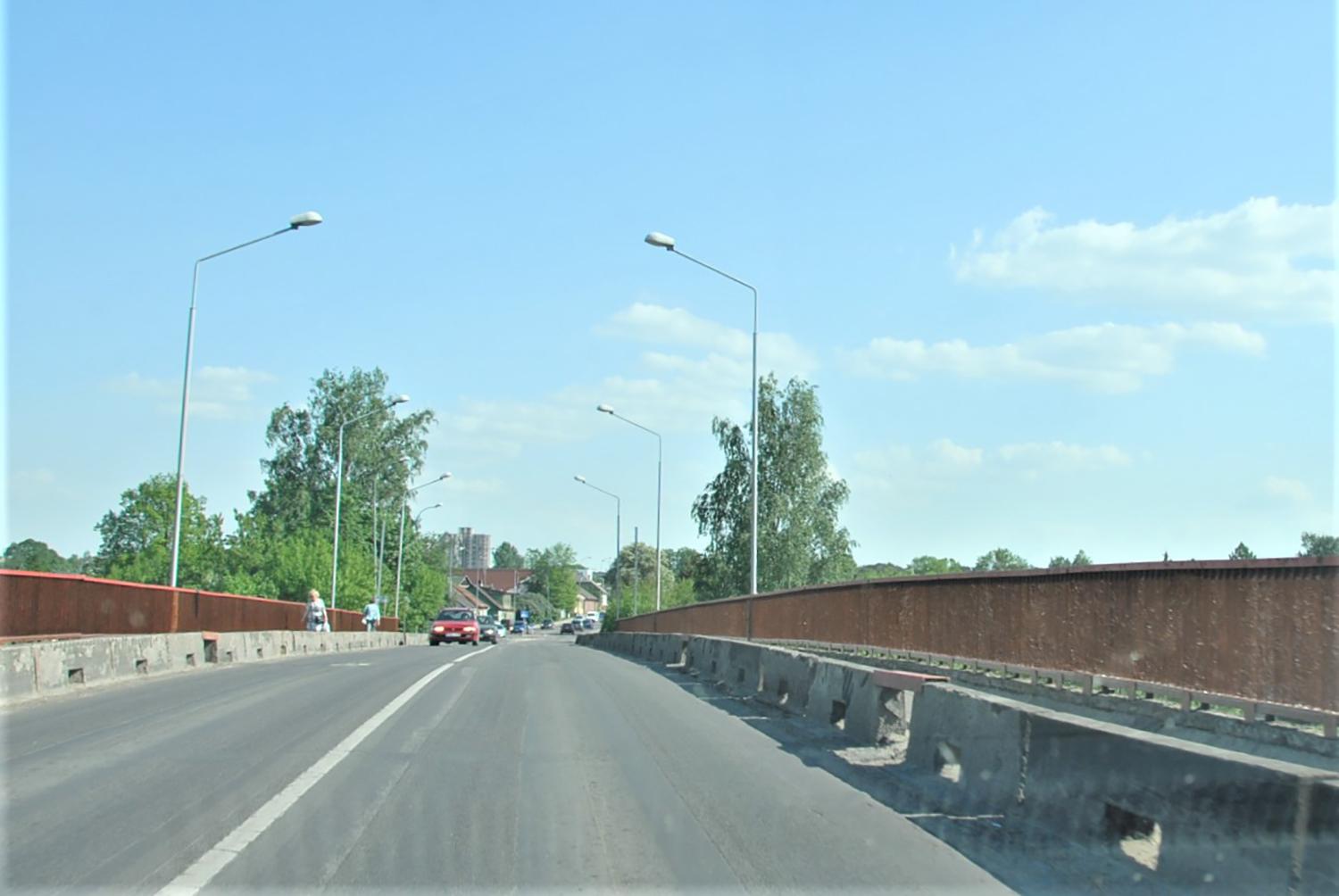 Tilto per Šventąją remontas dar toli... /