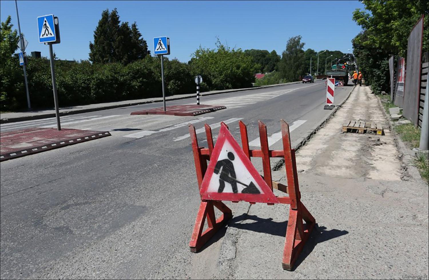 Tvarko tik šaligatvius / Ukmerge.lt nuotr.