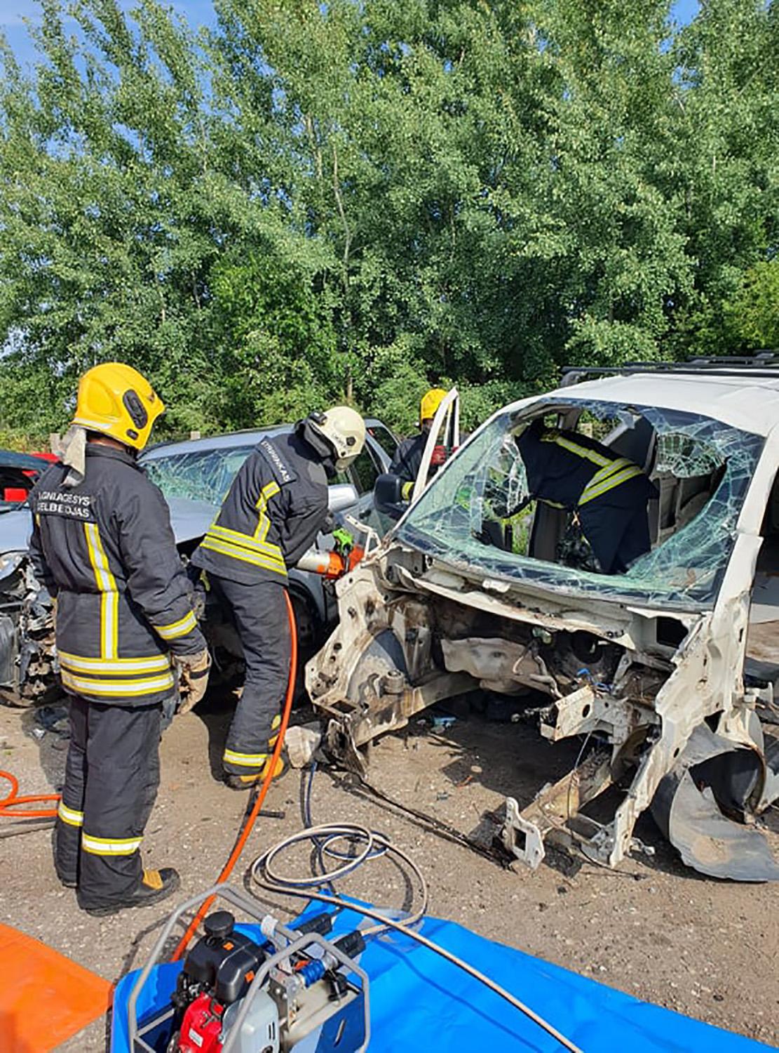 Ugniagesiai gelbėtojai atnaujino įgūdžius /