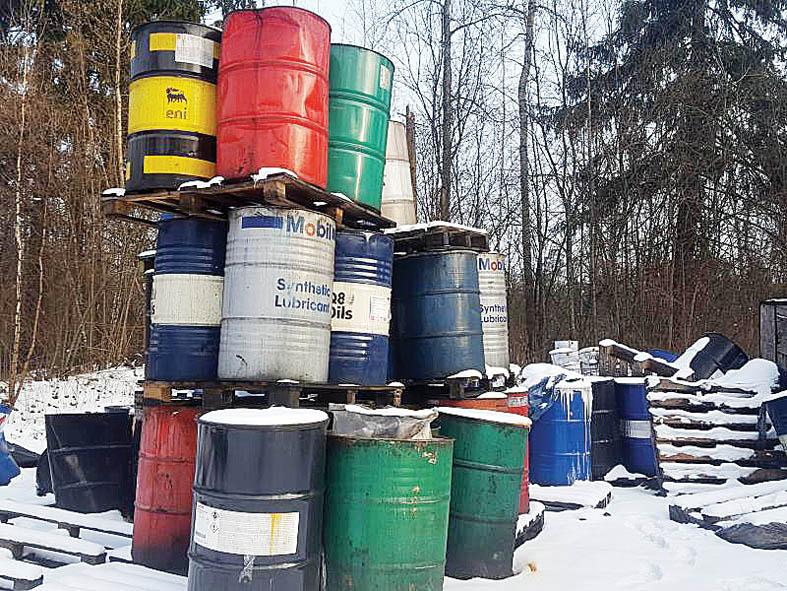 Ukmergės aplinkosaugininkai aptiko didelį kiekį pavojingų atliekų /