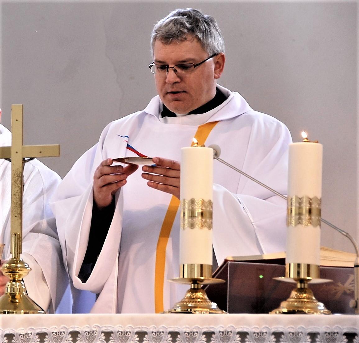 Ukmergės dekanate keičiasi kunigai /