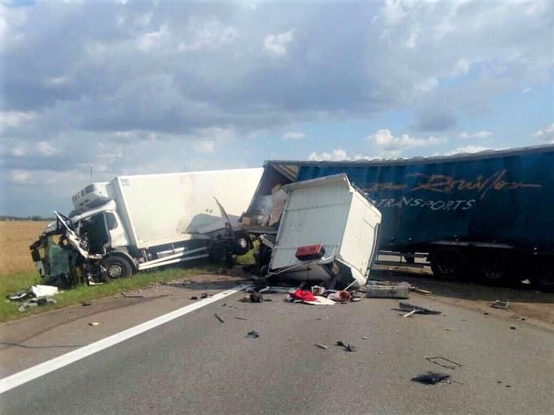Ukmergės rajone autostradoje susidūrė vilkikai / Ukmergės PGT nuotr.