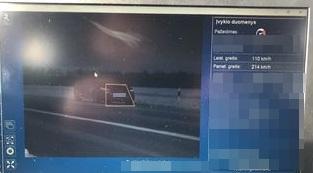 Ukmergės rajone užfiksuotas greičio viršijimo rekordas /