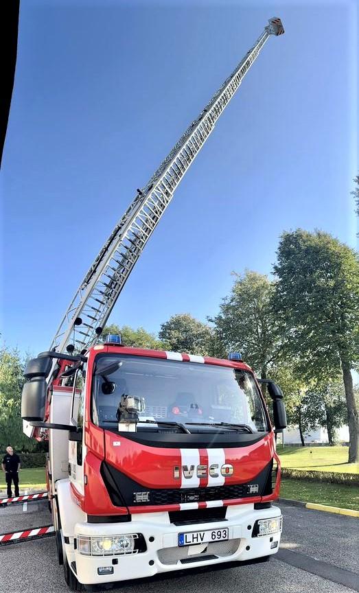 Ukmergės ugniagesiai gavo naujos technikos /