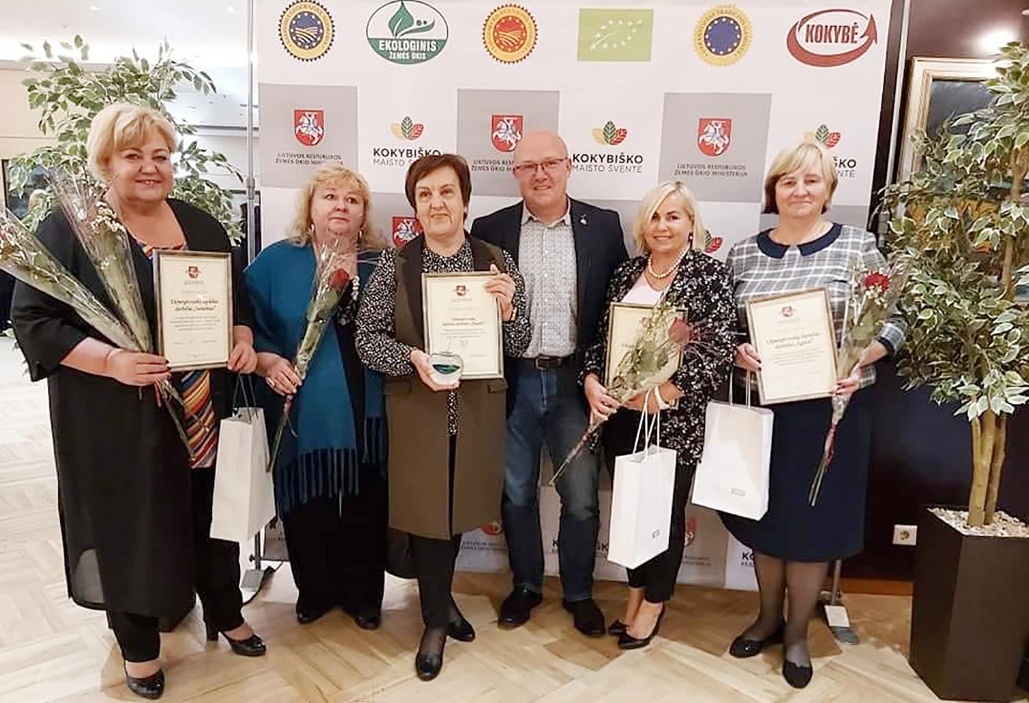 Ukmergiškiai sulaukė ministro padėkos / Ministro padėkos įteiktos ugdymo įstaigų vadovėms.