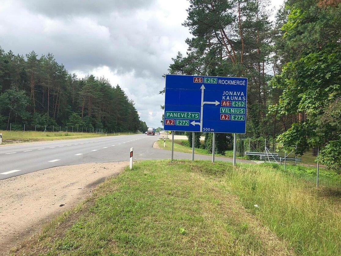 Ukmergiškių akibrokštas: dėl roko festivalio pasiūlyta keisti rajono pavadinimą / Ukmergės rajoną siūloma pavadinti Rockmergės rajonu / Asmeninio albumo nuotr.