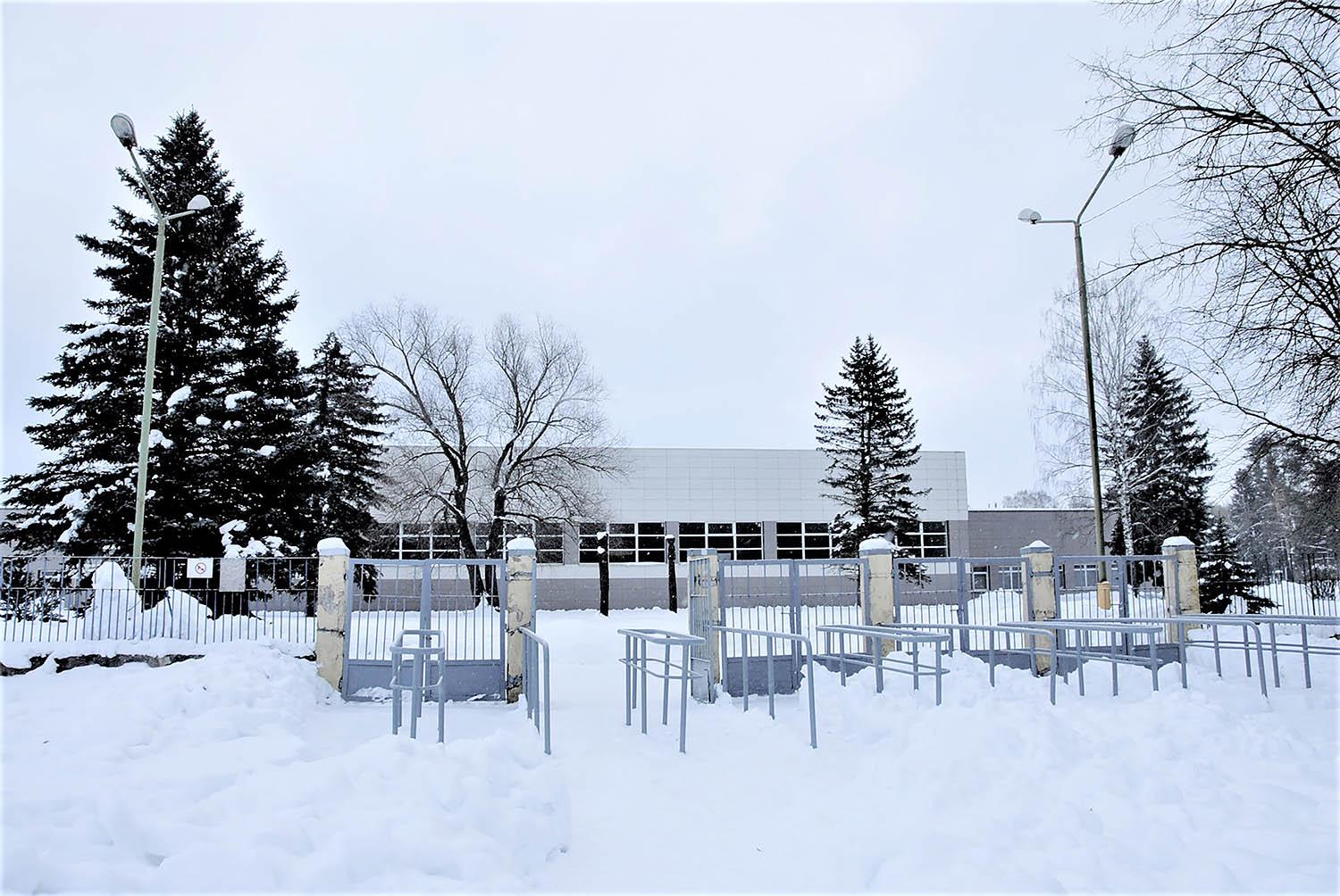 Ukmergiškių skiepijimui parengta miesto stadiono salė / Ukmergiškiai bus skiepijami miesto stadione.  Gedimino Nemunaičio nuotr.