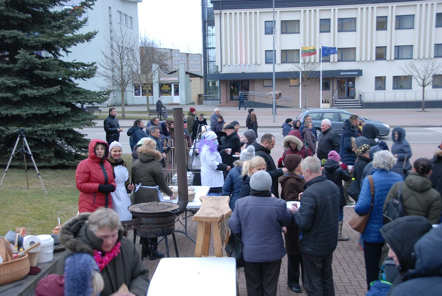 ant kurios visi norintieji galėjo užrašyti negeroves