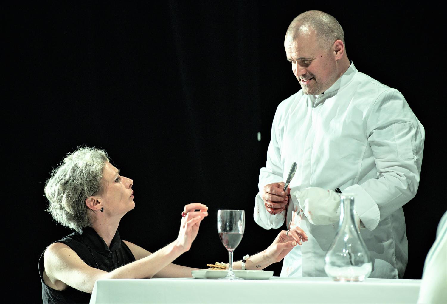 Užkoduota smurto prigimtis spektaklyje „Titas“. Pokalbis su režisieriumi Gildu Aleksa. / Spektaklį „Titas“ galite pamatyti 2022 m. spalio 9 d. Ukmergės kultūros centre. Bilietus platina Ukmergės kultūros centras ir www.bilietai.lt