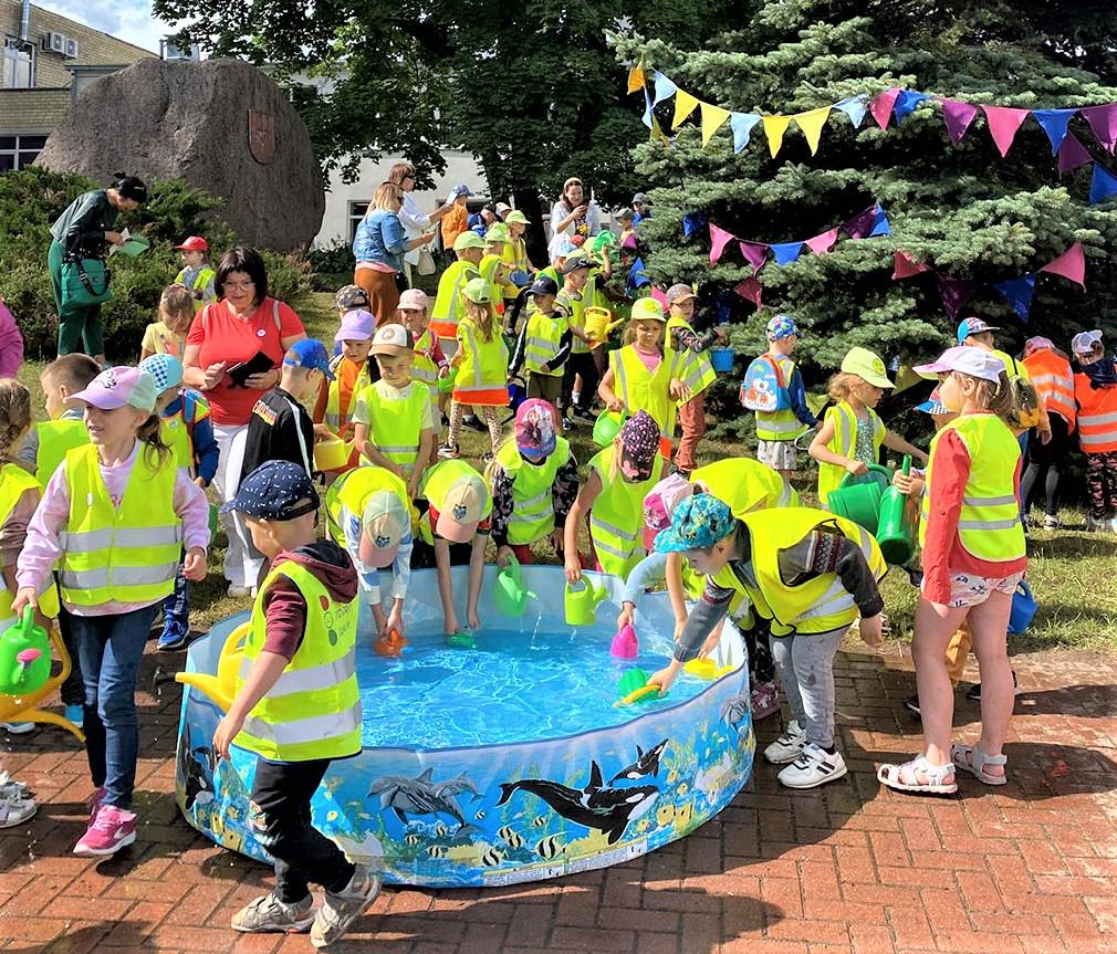 Vaikai palaistė Ukmergės žaliaskarę /