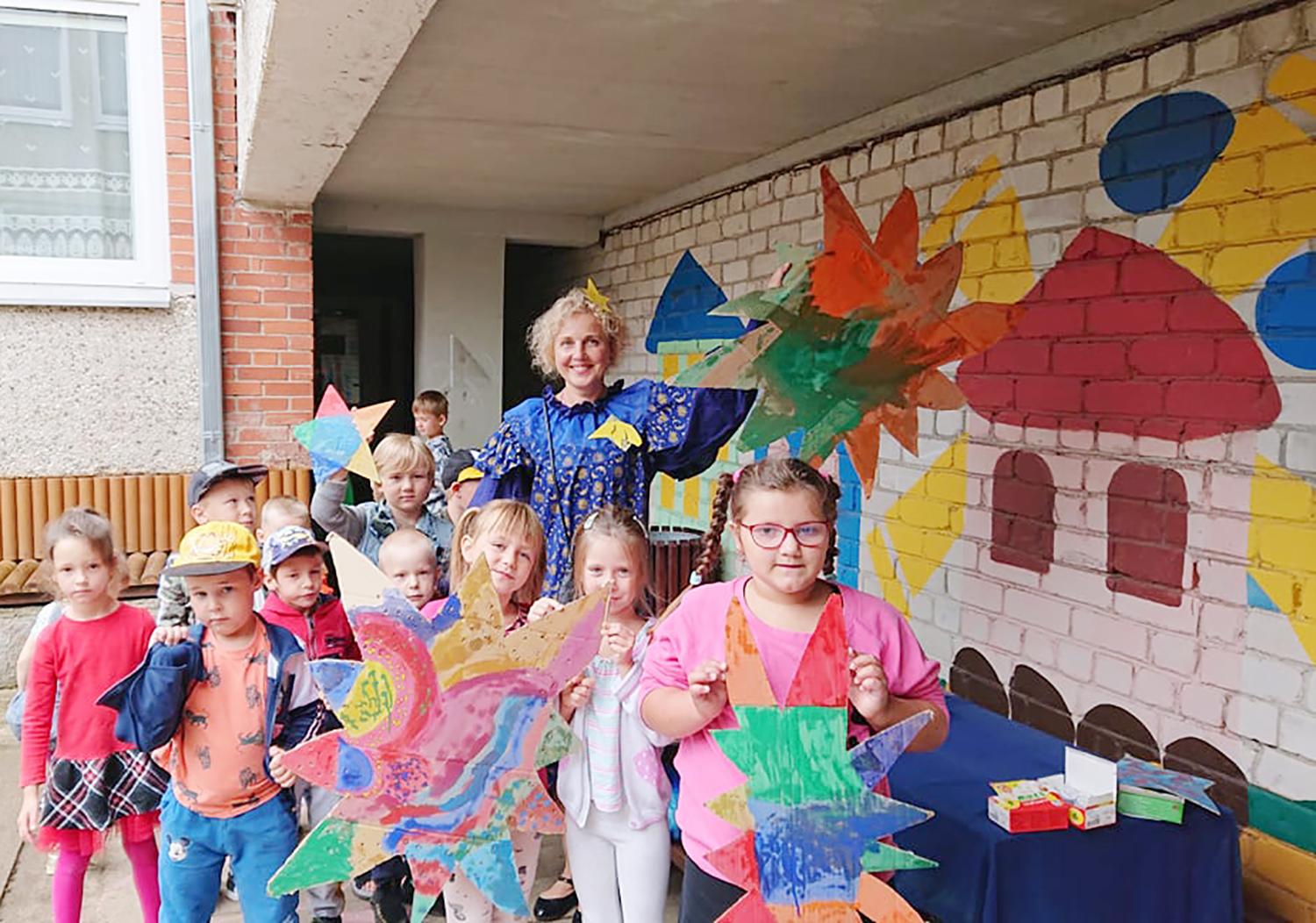Vaikams – žinios apie dangaus kūnus / Žvaigždžių koncertas.