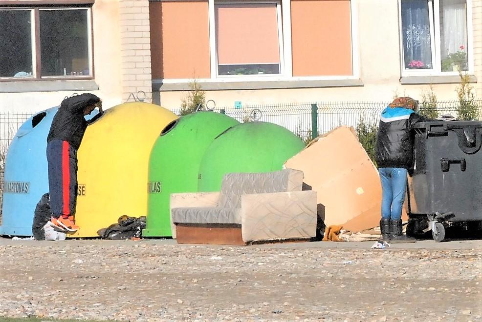 Varpelius pakeis kvadratiniai konteineriai /