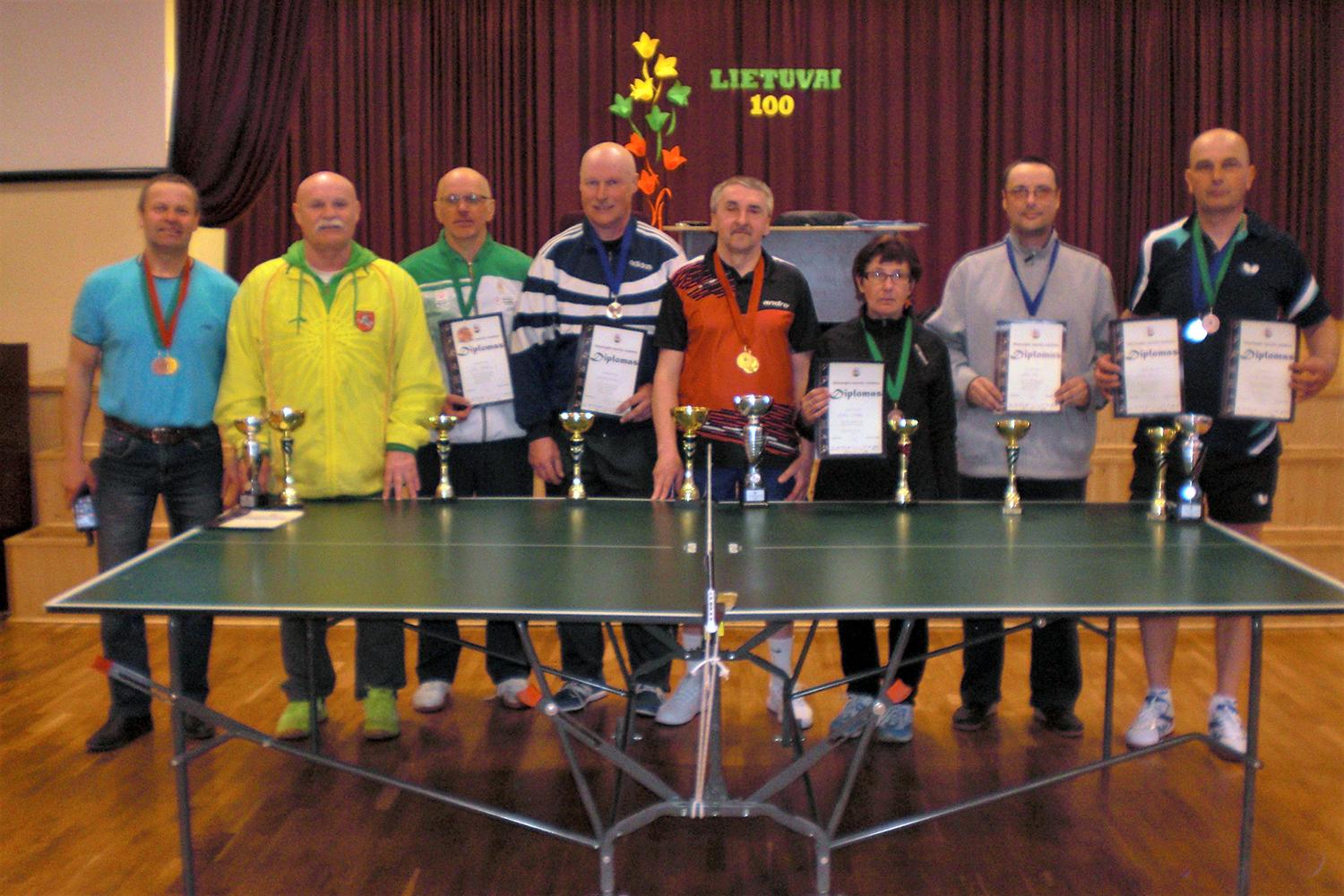 Varžėsi stalo tenisininkai /