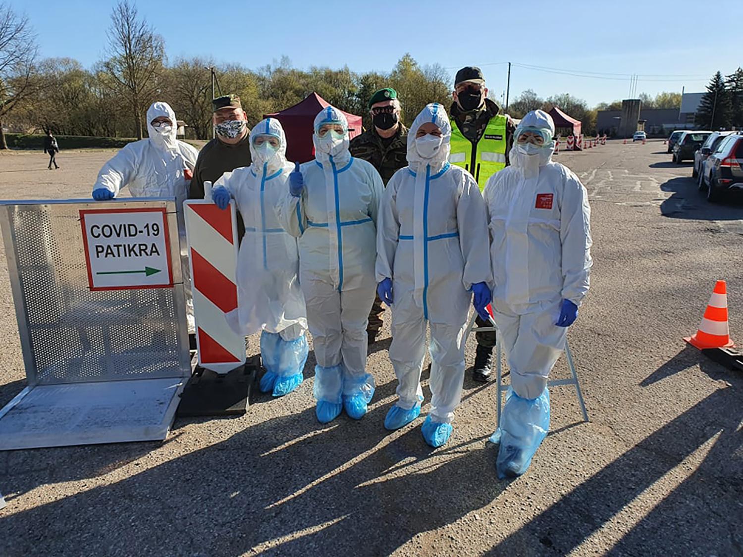 Veikla pasikeitė kardinaliai / Nuo kovo pabaigos aštuonios Visuomenės sveikatos biuro specialistės stojo į „priekines fronto linijas“.