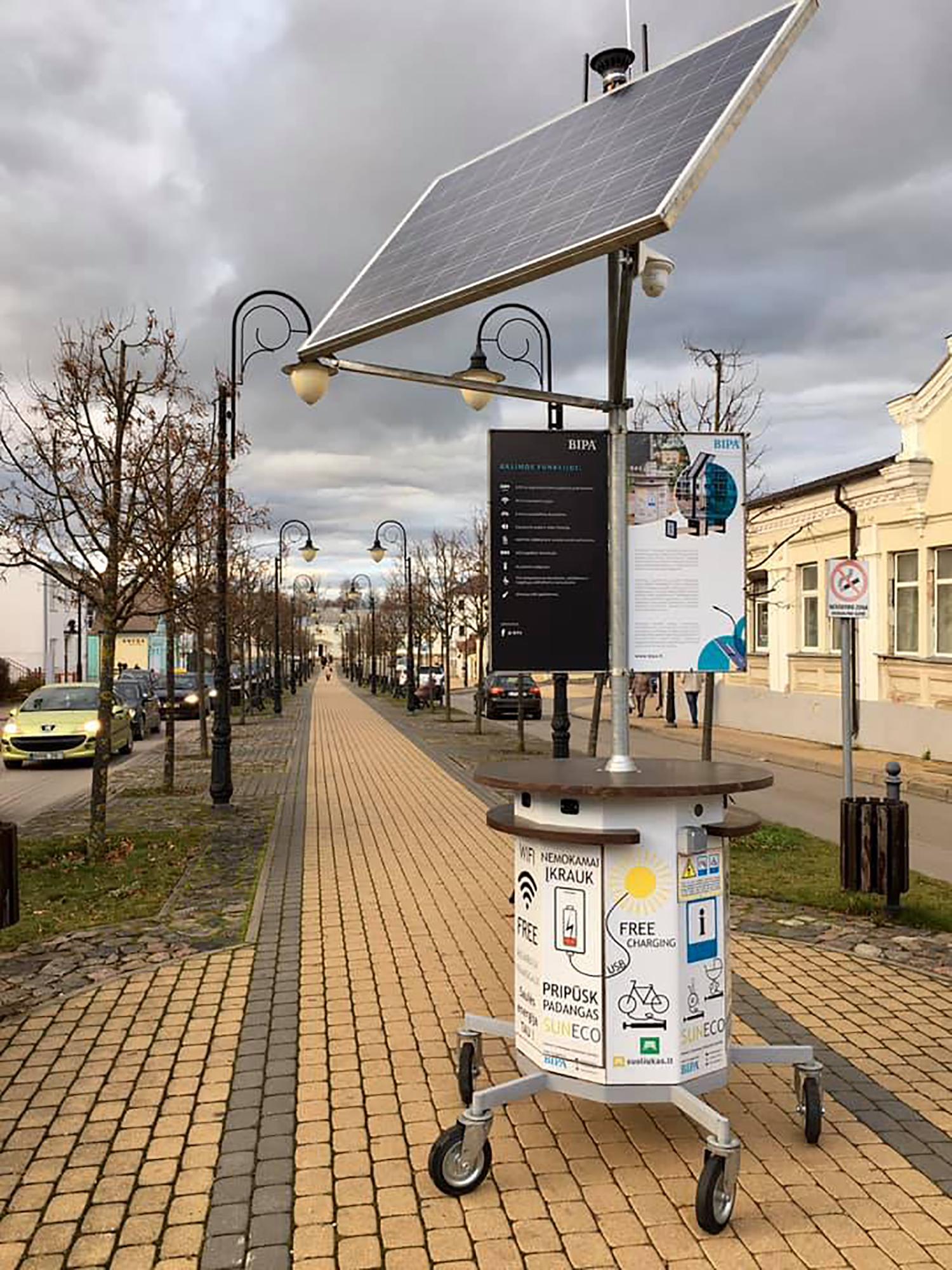 Vienuolyno gatvėje – įvairių paslaugų stotelė / Viešųjų erdvių stotetė yra draugiška gamtai.