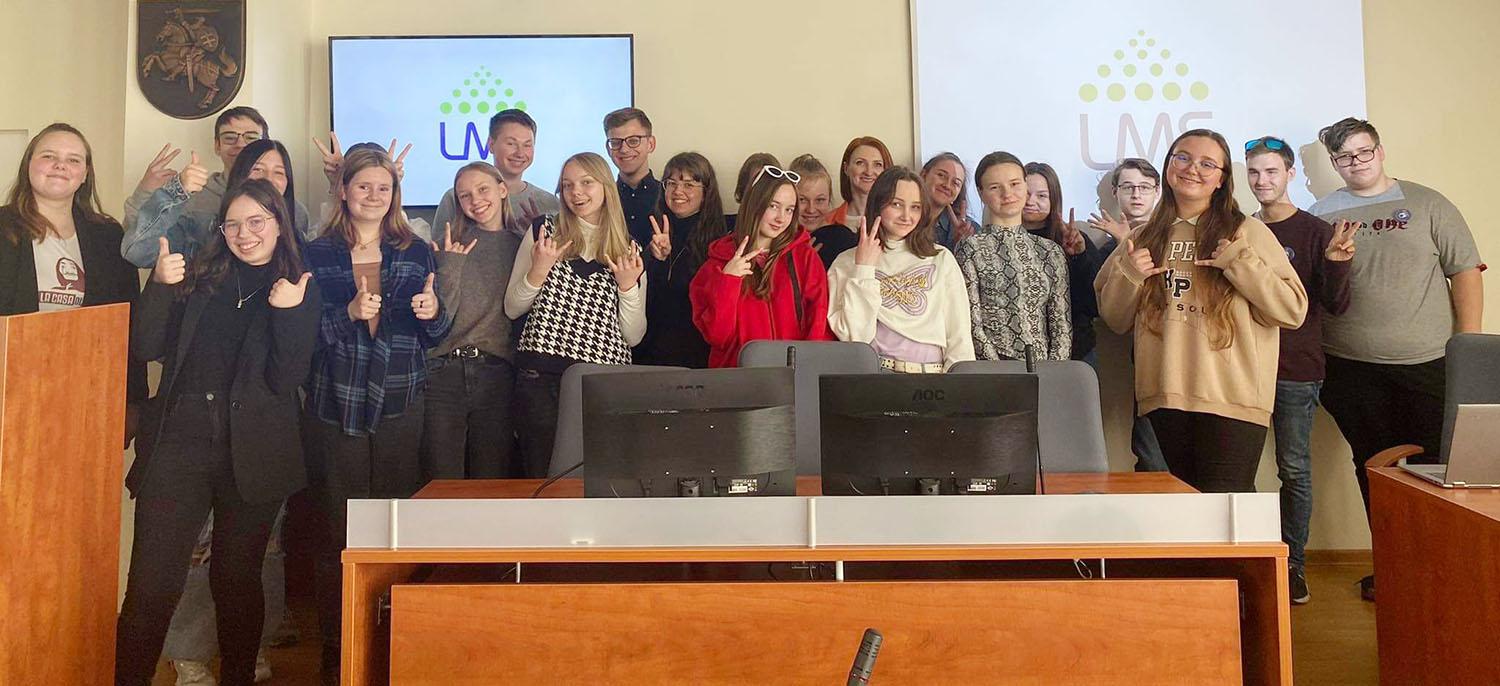 Vyko mokinių savivaldų forumas / Renginio dalyviai.