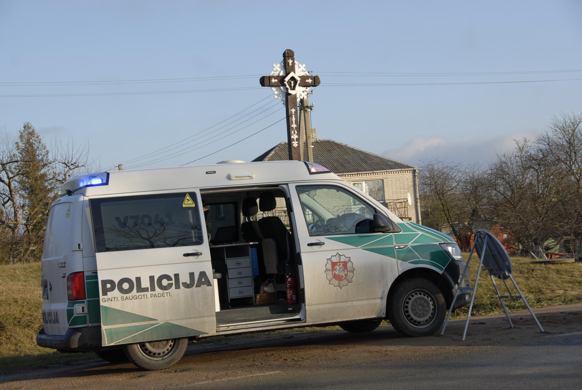 Vyriausybė nusprendė kol kas nešvelninti karantino /