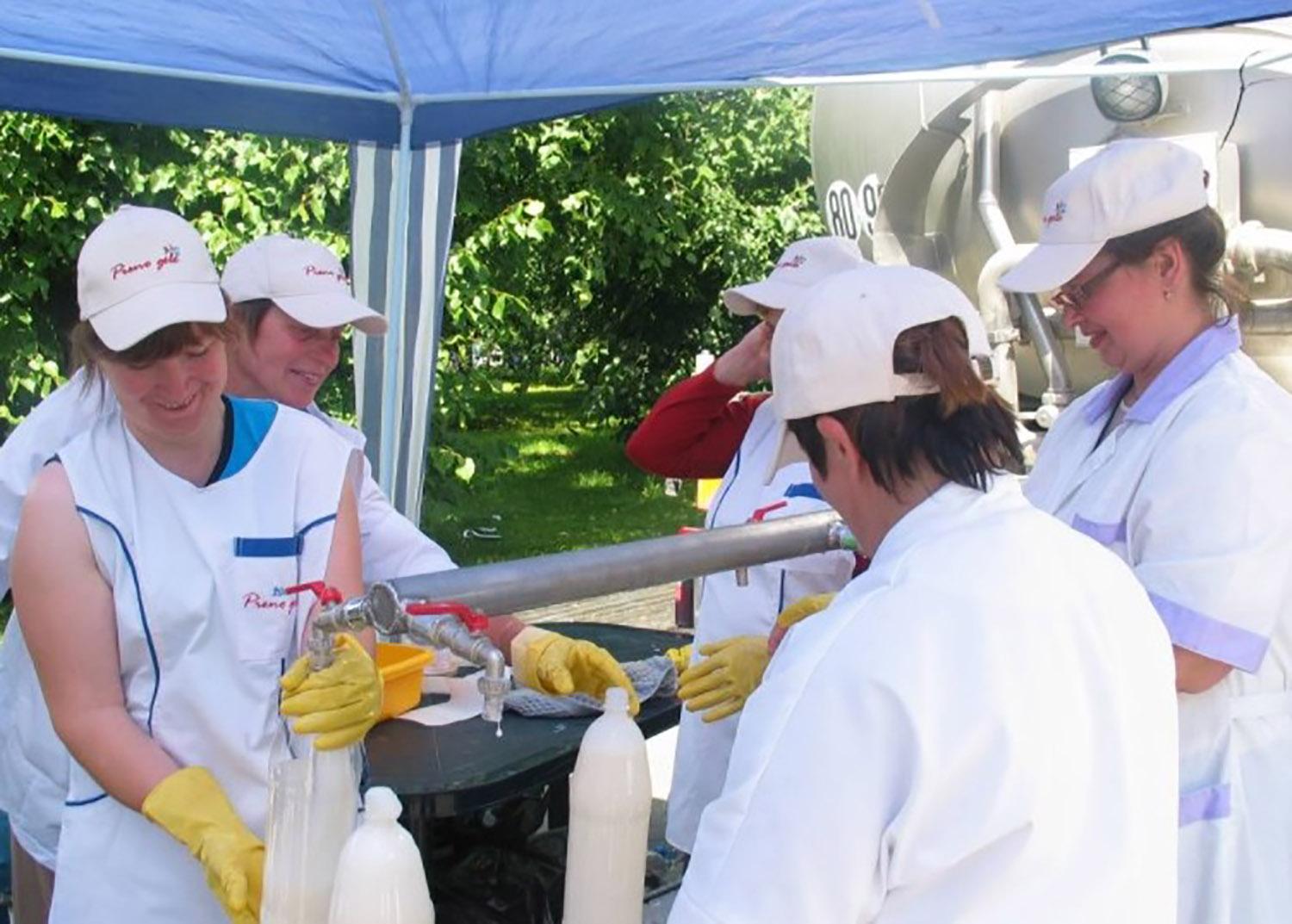 Žemės ūkio kooperatyvai aktyviai naudojasi ES parama / pienogele.lt archyvo nuotr. ŽŪKB „Pieno gėlė“ suteikta 140 tūkst. eurų parama