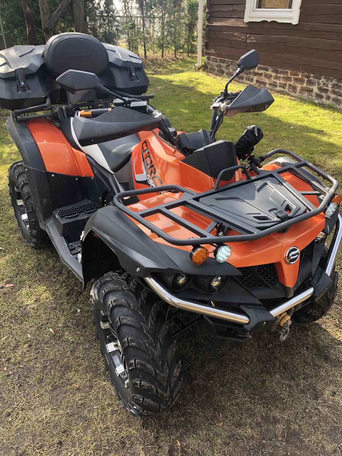 Žemės ūkio technikos apžiūros – pagal grafiką / Tarp registruojamos žemės ūkio technikos – ir keturračiai.