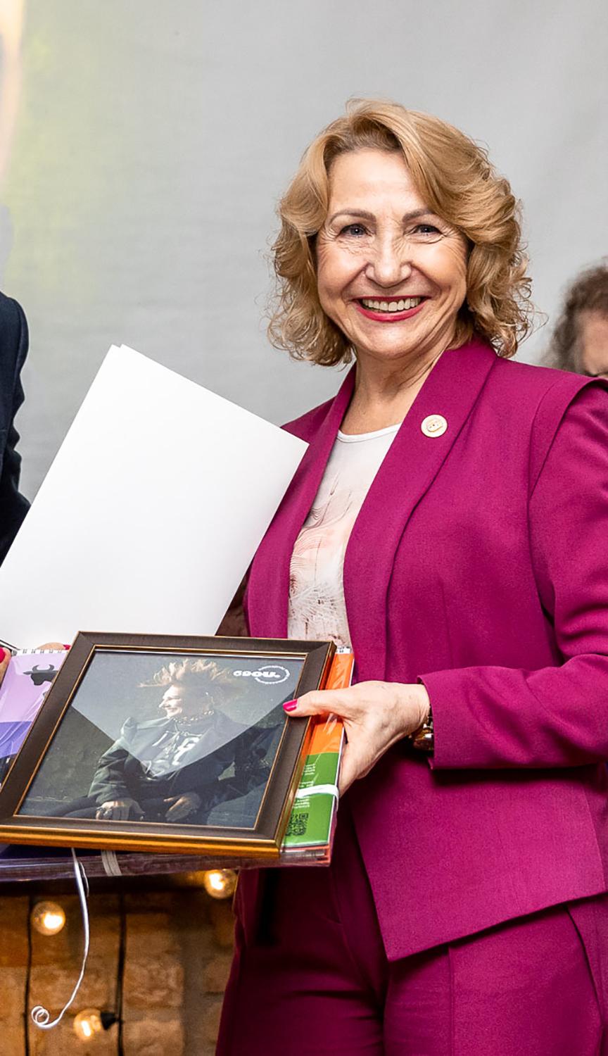 Žinią apie miesto jubiliejų skleis ambasadoriai / Ambasadoriams įteikta po penkis kalendoriaus egzempliorius bei jų nuotraukos.Tauro Gūdmanto nuotr.