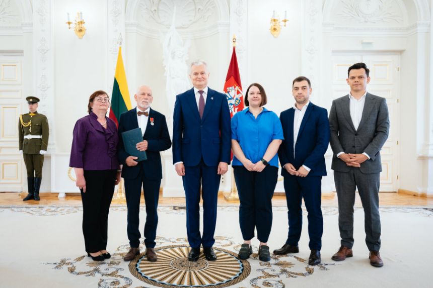 Apdovanojo ordino „Už nuopelnus Lietuvai“ medaliu