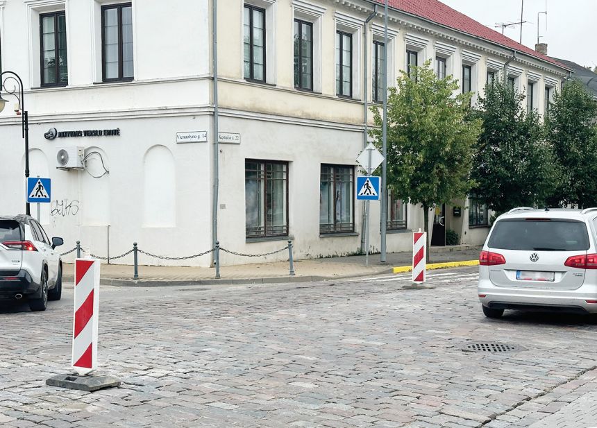 Kęstučio aikštės grindinį vėl tenka remontuoti