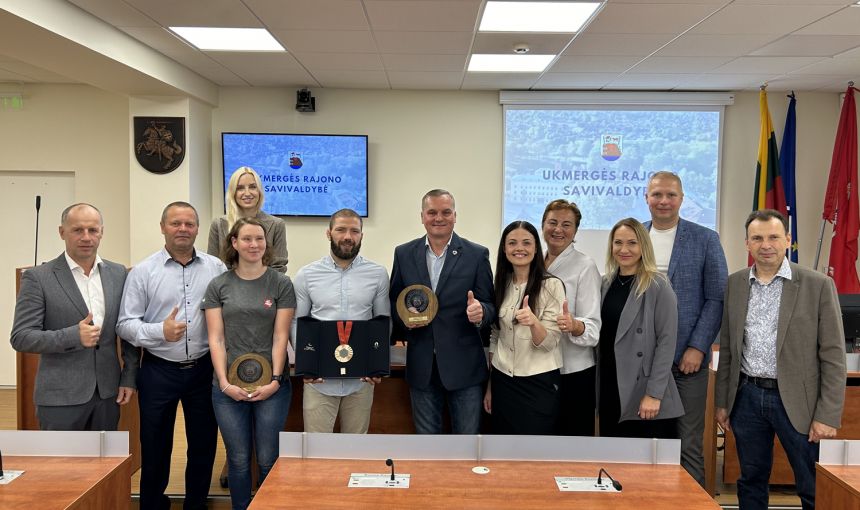 Pagerbė iš Paryžiaus sugrįžusius paralimpiečius