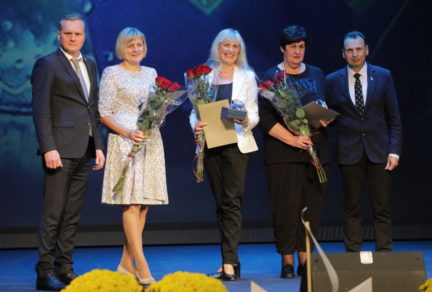 Profesinės šventės proga – padėkos mokytojams