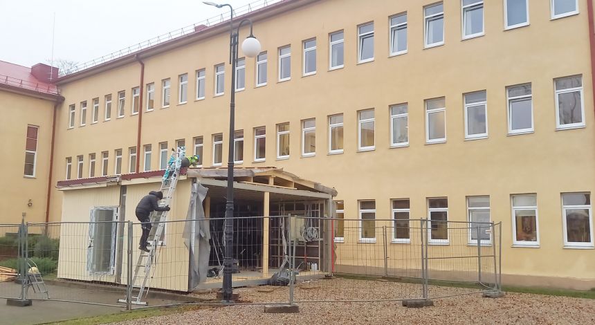 Modernius kabinetus įrengs moduliniuose nameliuose