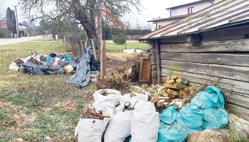 Šiukšles išveš, o vietą stebės