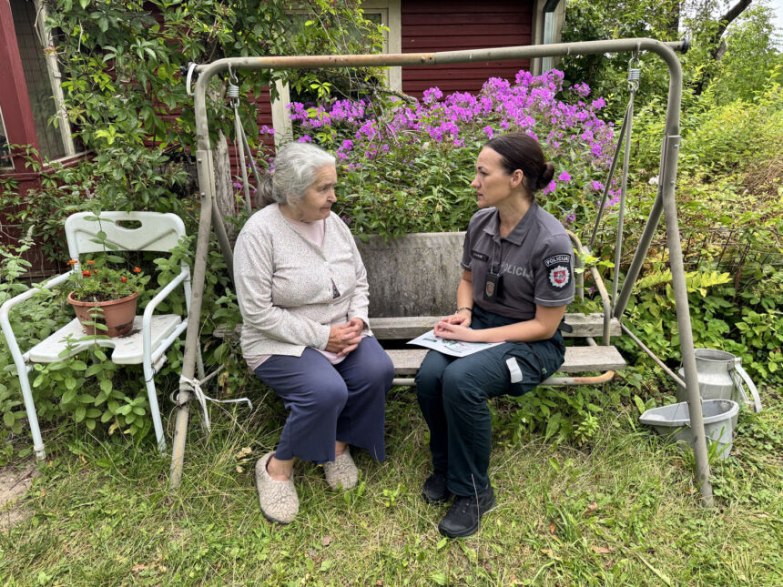 Vienišiems žmonėms patarė, kaip nepatekti į sukčių žabangas