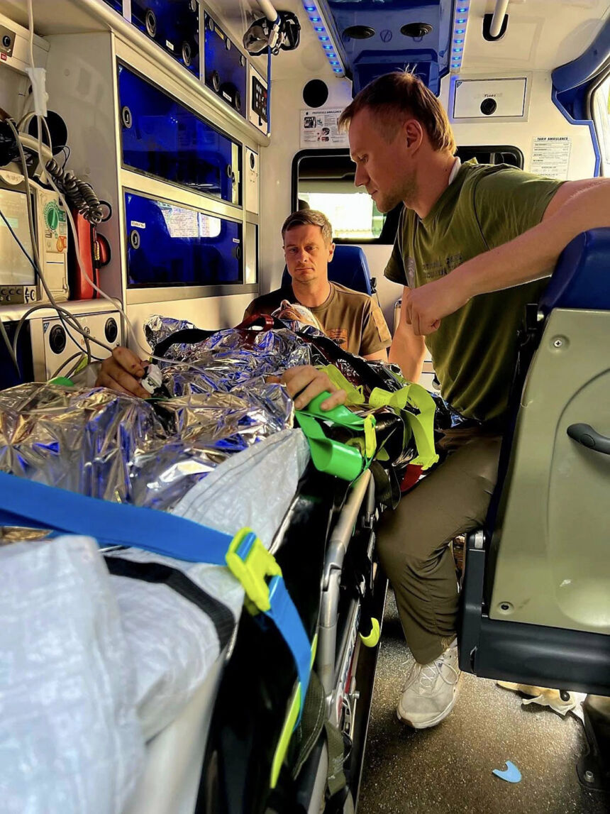 Nupirko automobilį Ukrainos medikams