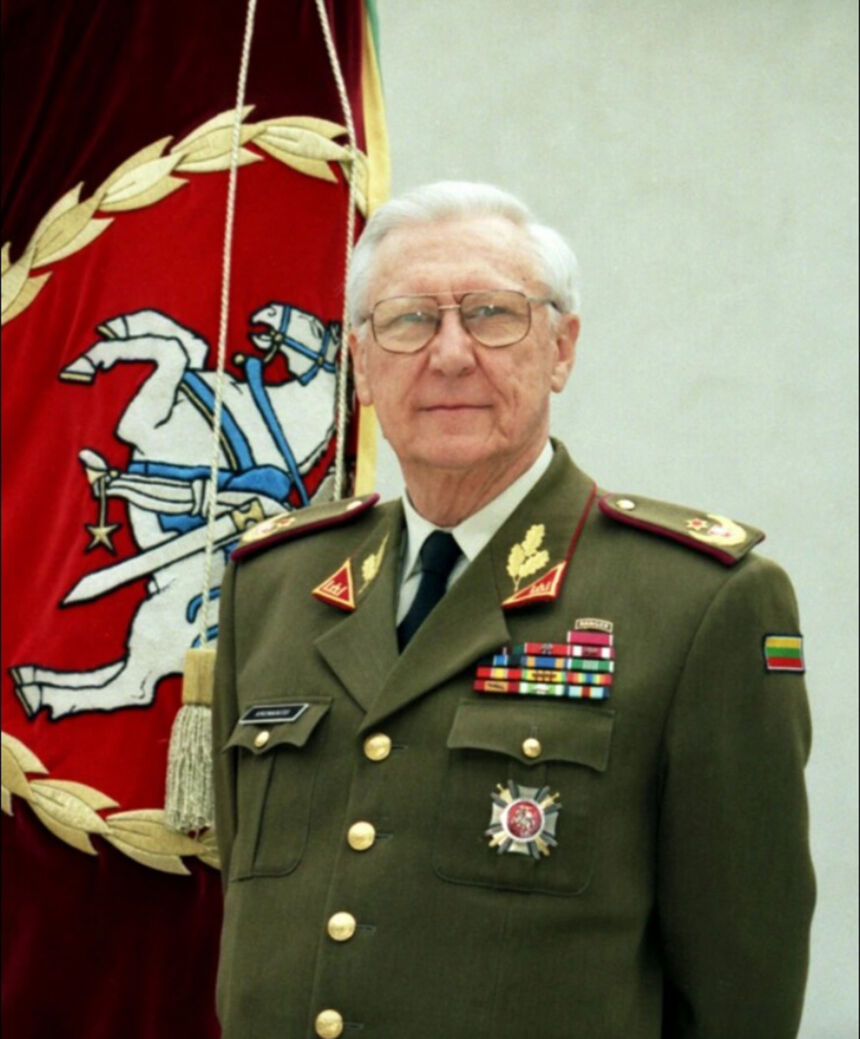 Garbingą apdovanojimą pelniusio generolo šaknys – Vepriuose