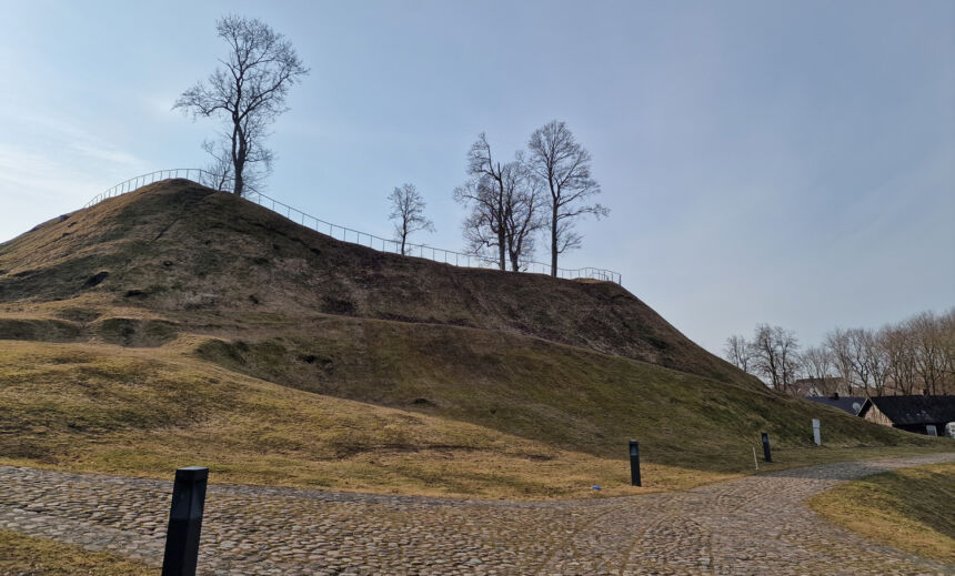 Ukmergės piliakalnis – ar žinote, kokia jo kilmė?