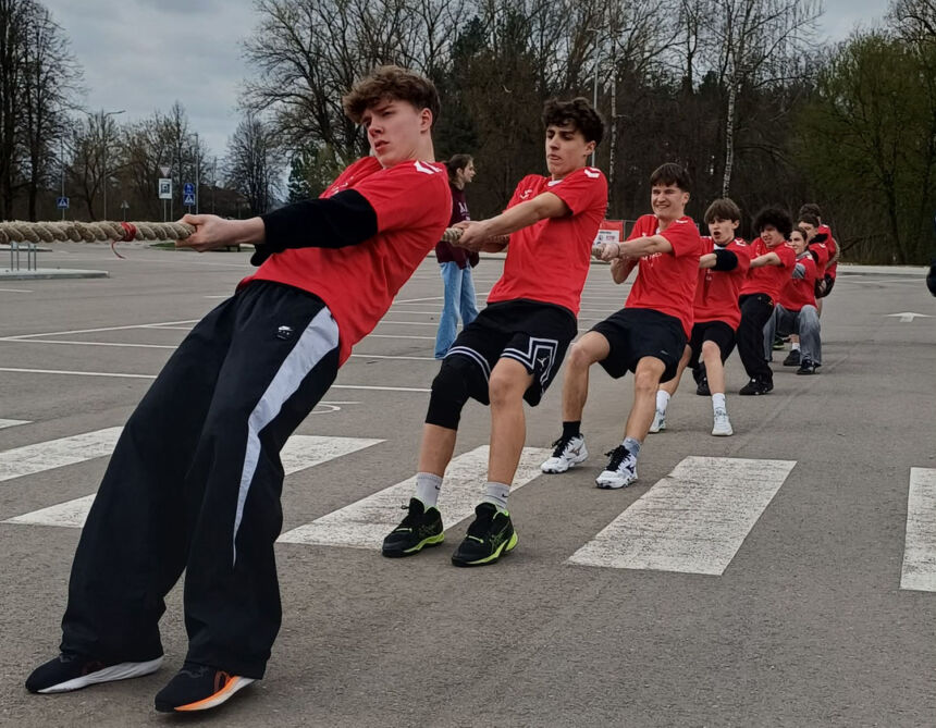 Vyko virvės traukimo varžybos