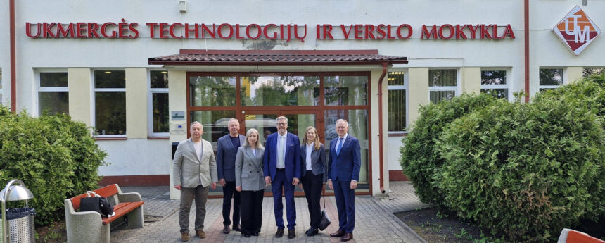 Pasirašė sutartį su profesinio mokymo centru iš Suomijos