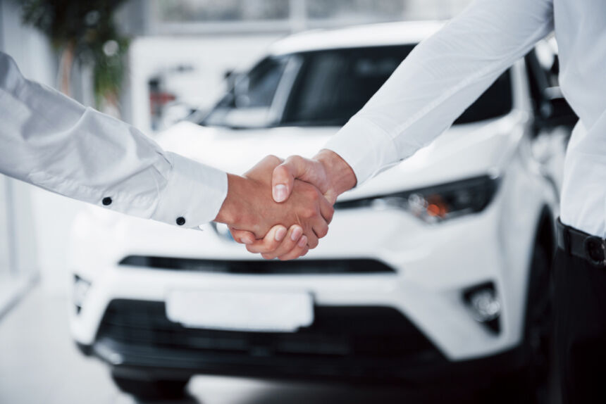 Kaip išsirinkti įmonę automobilio nuomai mėnesiui?