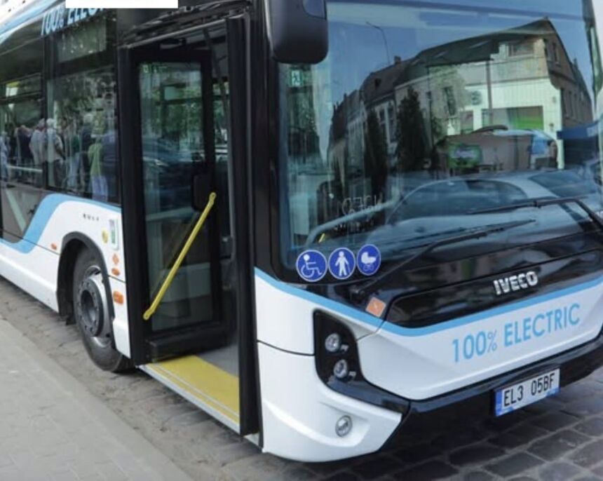 Autobusai vėluoja – keleiviai pyksta