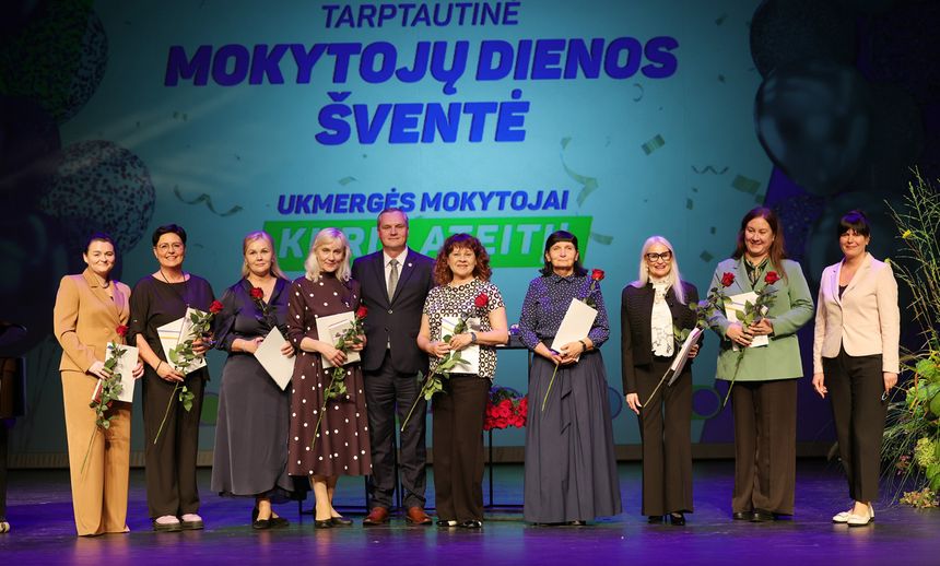 Skambėjo padėkos ir sveikinimai pedagogams